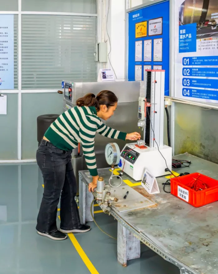 Construction Machinery Drain Valve Test